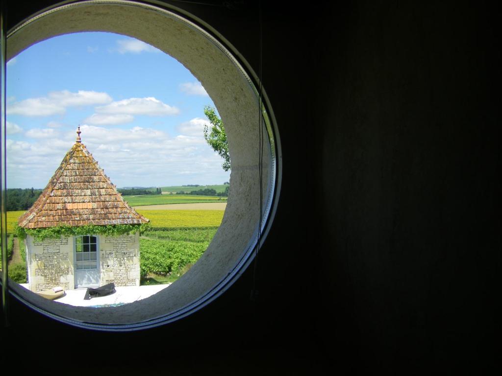 Chambre D'Hotes Clos Des Pierres Blanches Brie-sous-Archiac Rum bild